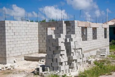 Построить дом из бетонных блоков