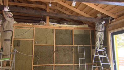 Как сделать потолок в каркасном доме?