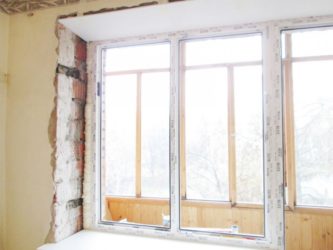 Как поставить пластиковое окно в кирпичном доме?