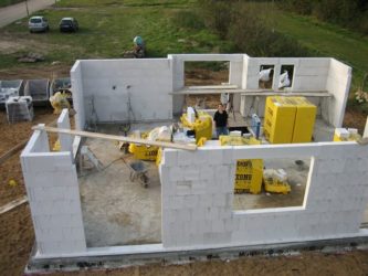 Начало строительства дома из пеноблоков