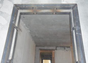 Дверной проем при строительстве дома
