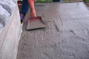 Железнение стяжки пола цементом