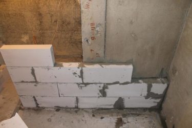 Стены в ванной из газобетонных блоков