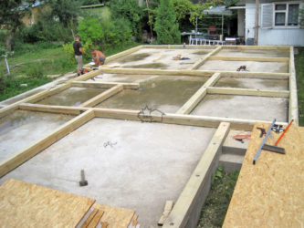 Строительство каркасного дома на бетонном фундаменте