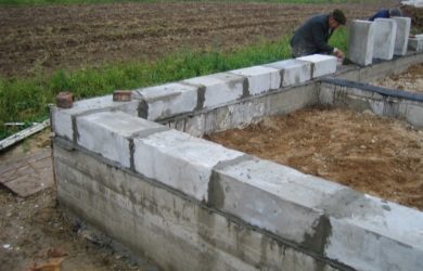 Начало строительства дома из пеноблоков