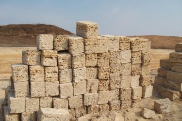 Каменные блоки для строительства дома