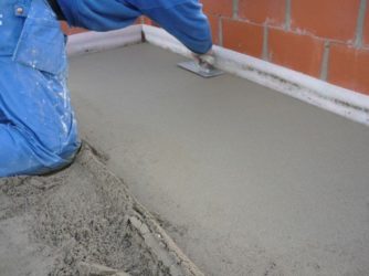 Тонкая стяжка пола на бетонное основание