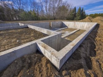 Какие бывают фундаменты для строительства частного дома?