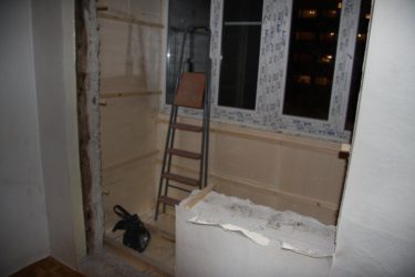 Восстановление балконного блока после перепланировки